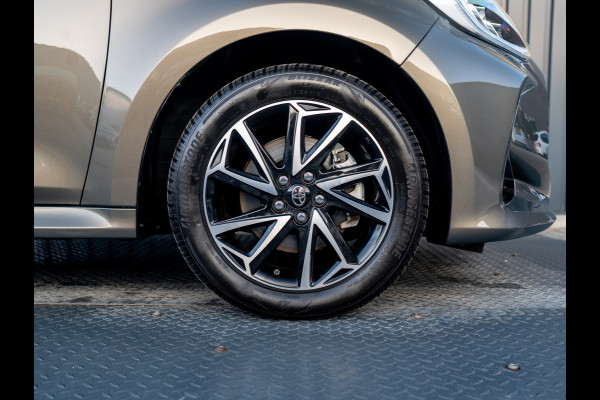 Toyota Yaris 1.5 Hybrid Business Plus | Navi | Keyless | Leder | Stoelverwarming | Prijs Rijklaar!!