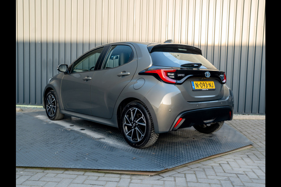 Toyota Yaris 1.5 Hybrid Business Plus | Navi | Keyless | Leder | Stoelverwarming | Prijs Rijklaar!!