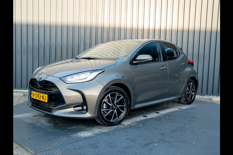 Toyota Yaris 1.5 Hybrid Business Plus | Navi | Keyless | Leder | Stoelverwarming | Prijs Rijklaar!!