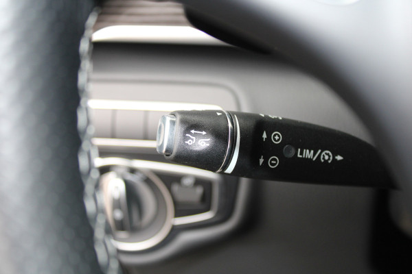 Mercedes-Benz V-Klasse 300d / XXL / DC / Burmester / 2x Elec Schuifdeur / 360 Camera / Vol Opties / NIEUWSTAAT
