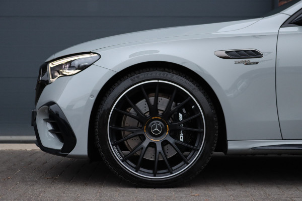 Mercedes-Benz E-Klasse AMG 53 4MATIC+ Edition 1 | Hyperscreen | Achterasbesturing | AMG-performance Stoelen | Carbon | Distronic+ | Multicontourstoelen | Stoelventilatie | Zonnerollo's | HUD | 3D-Display |
