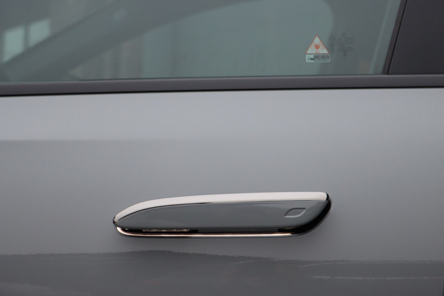 Mercedes-Benz E-Klasse AMG 53 4MATIC+ Edition 1 | Hyperscreen | Achterasbesturing | AMG-performance Stoelen | Carbon | Distronic+ | Multicontourstoelen | Stoelventilatie | Zonnerollo's | HUD | 3D-Display |