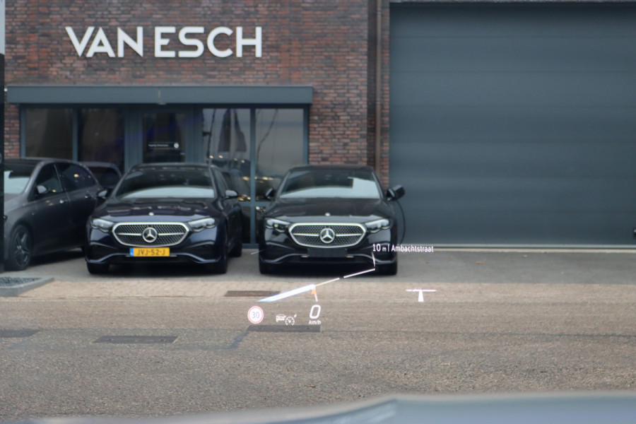 Mercedes-Benz E-Klasse AMG 53 4MATIC+ Edition 1 | Hyperscreen | Achterasbesturing | AMG-performance Stoelen | Carbon | Distronic+ | Multicontourstoelen | Stoelventilatie | Zonnerollo's | HUD | 3D-Display |