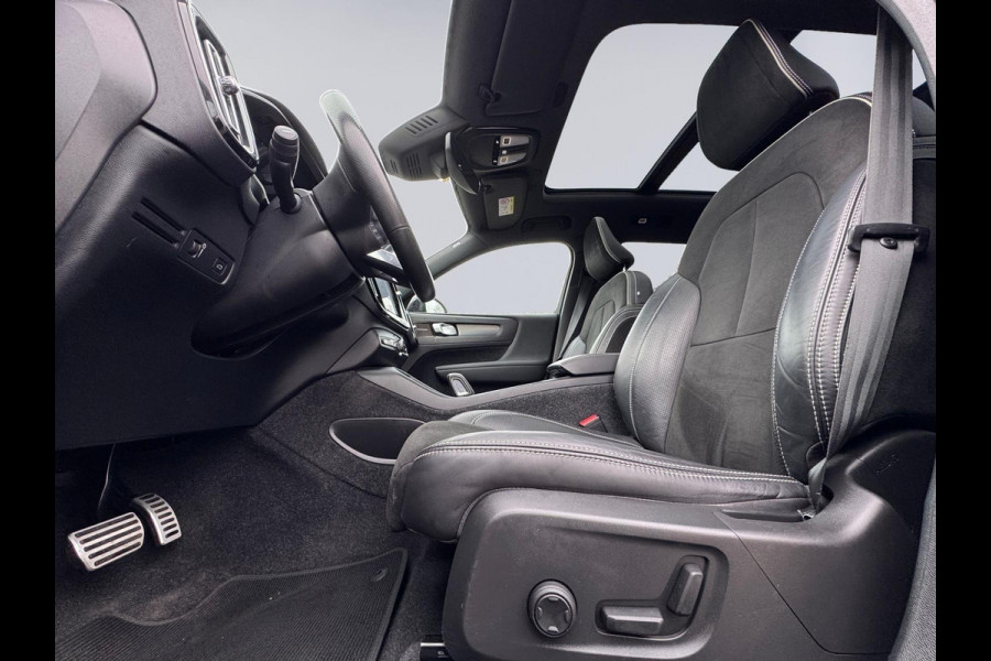 Volvo XC40 Recharge P8 AWD 408 pk R-Design, panoramadak, vele opties, afn. trekhaak, 1 e eigenaar, NL auto met nap