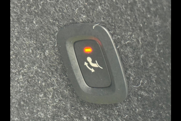 Volvo XC40 Recharge P8 AWD 408 pk R-Design, panoramadak, vele opties, afn. trekhaak, 1 e eigenaar, NL auto met nap