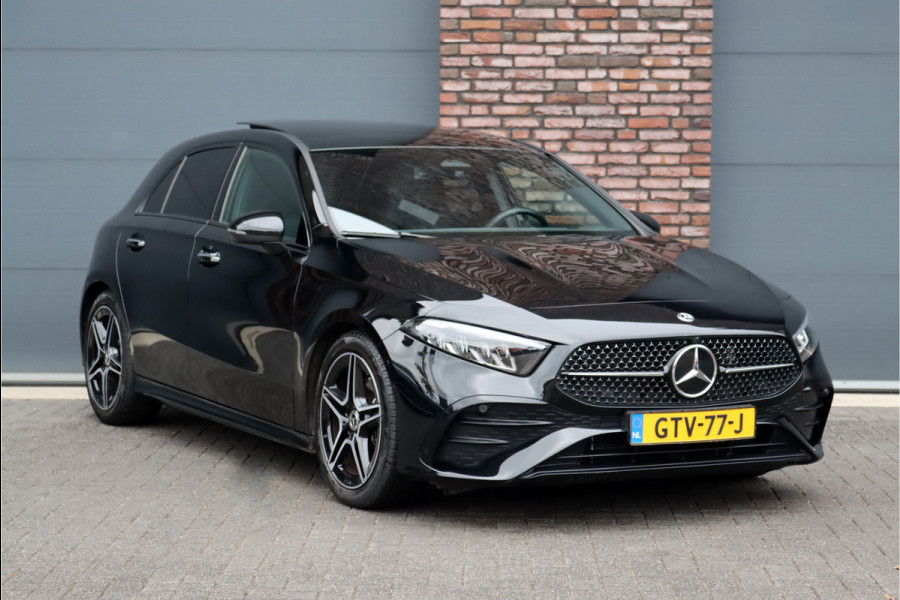 Mercedes-Benz A-Klasse 180 AMG Line Aut7 | Facelift | Panoramadak | Verwarmd Stuurwiel | Trekhaak | Camera | Keyless Go | Widescreen | Sfeerverlichting | Stoelverwarming | High Perf. LED |