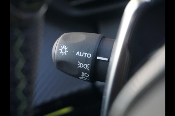 Peugeot 2008 1.2 Hybrid 145 GT