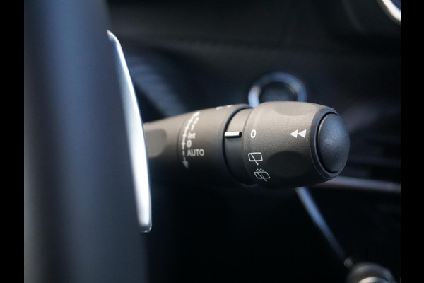 Peugeot 2008 1.2 Hybrid 145 GT