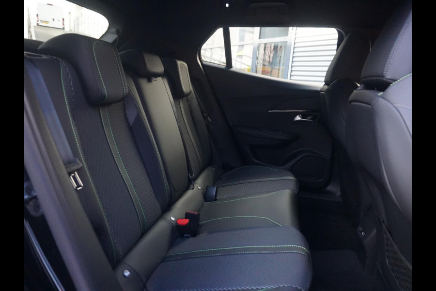 Peugeot 2008 1.2 Hybrid 145 GT