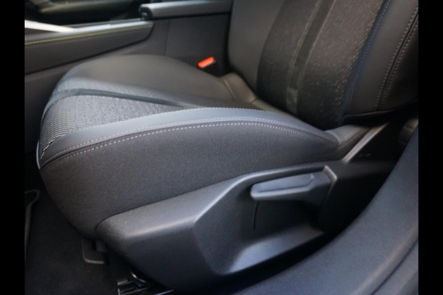 Peugeot 308 SW 1.2 Hybrid 145 e-DCS6 GT 360 camera