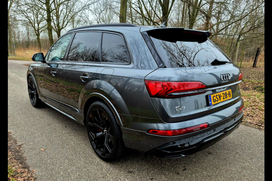 Audi Q7 60 TFSI e quattro Competition . Head-up . Sportstoelen. Panodak