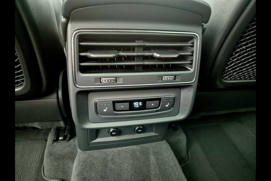 Audi Q7 60 TFSI e quattro Competition . Head-up . Sportstoelen. Panodak