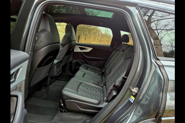 Audi Q7 60 TFSI e quattro Competition . Head-up . Sportstoelen. Panodak