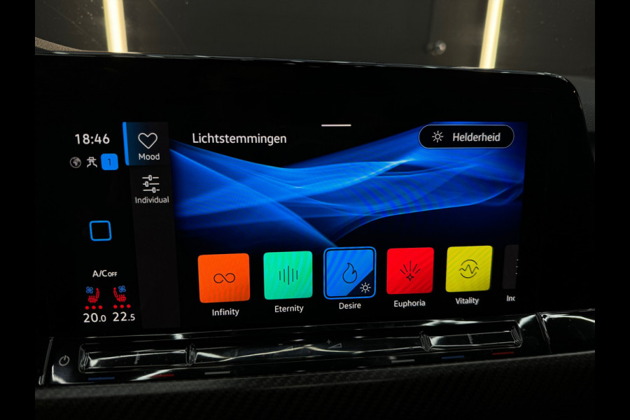 Volkswagen Golf 2.0 TSI R 4M 20 Years Edition Pano|Memory|Akrapovic