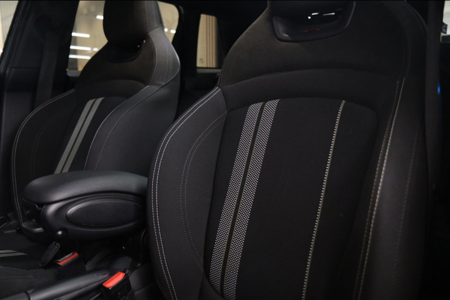 MINI Mini 2.0 Cooper S JCW uitgevoerd/NAP/PANO/HUD/H-K/CARPLAY/STOELVER/VOL
