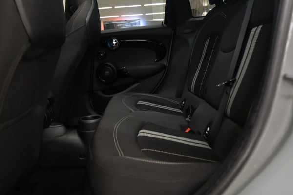 MINI Mini 2.0 Cooper S JCW uitgevoerd/NAP/PANO/HUD/H-K/CARPLAY/STOELVER/VOL