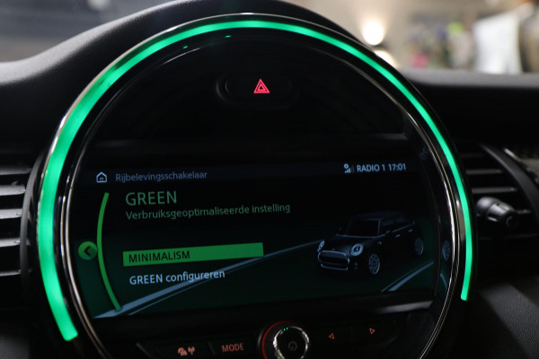 MINI Mini 2.0 Cooper S JCW uitgevoerd/NAP/PANO/HUD/H-K/CARPLAY/STOELVER/VOL