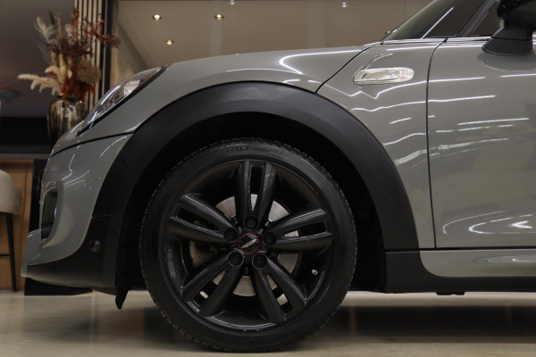 MINI Mini 2.0 Cooper S JCW uitgevoerd/NAP/PANO/HUD/H-K/CARPLAY/STOELVER/VOL