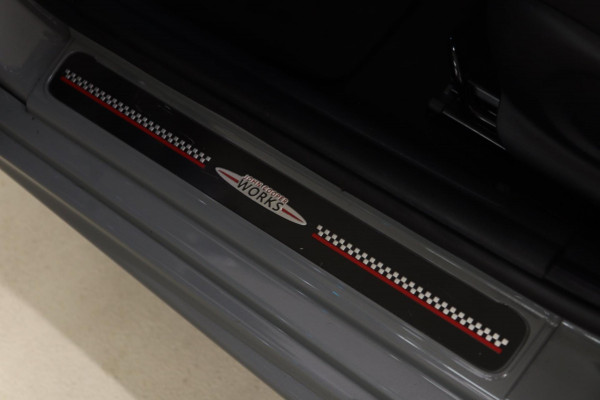 MINI Mini 2.0 Cooper S JCW uitgevoerd/NAP/PANO/HUD/H-K/CARPLAY/STOELVER/VOL