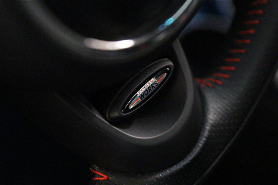 MINI Mini 2.0 Cooper S JCW uitgevoerd/NAP/PANO/HUD/H-K/CARPLAY/STOELVER/VOL