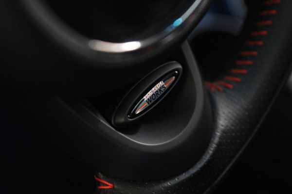 MINI Mini 2.0 Cooper S JCW uitgevoerd/NAP/PANO/HUD/H-K/CARPLAY/STOELVER/VOL