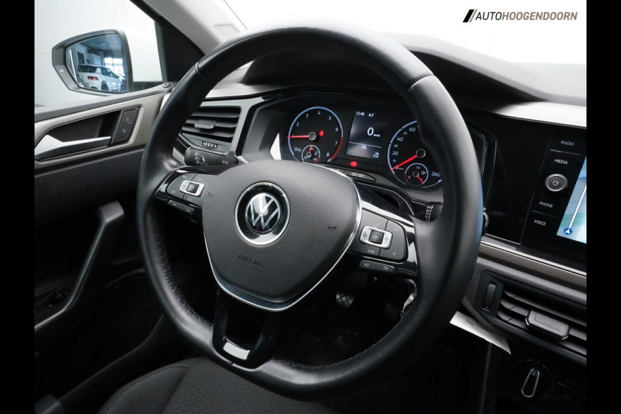 Volkswagen Polo 1.0 TSI Comfortline Sport (LED,APPLE CARPLAY,ADAPTIVE CRUISE,LM-VELGEN,NIEUWE APK,SPORSTOELEN,AIRCO,TOPCONDITIE)