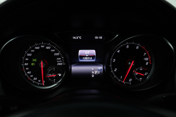 Mercedes-Benz CLA-Klasse Shooting Brake 180 Business Solution (TREKHAAK, STOELVERWARMING, ACHTERUITRIJCAMERA, PARKEERSENSOREN)