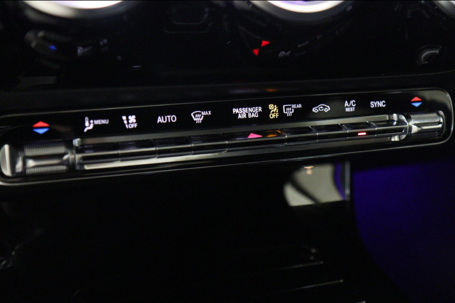 Mercedes-Benz CLA-Klasse 200 Business Solution AMG NAP/PANO/CAM/KEYLESS/LANEASSIST/VOL