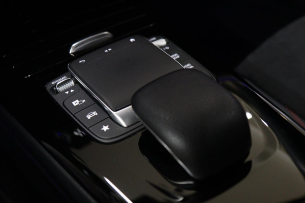 Mercedes-Benz CLA-Klasse 200 Business Solution AMG NAP/PANO/CAM/KEYLESS/LANEASSIST/VOL