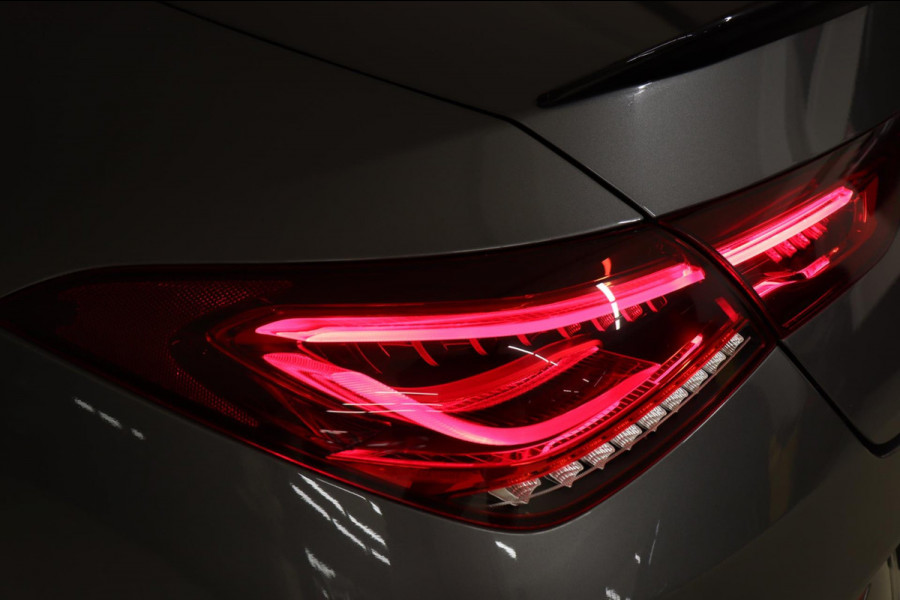 Mercedes-Benz CLA-Klasse 200 Business Solution AMG NAP/PANO/CAM/KEYLESS/LANEASSIST/VOL