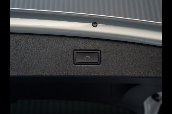 Volkswagen Tiguan 1.4 TSI eHybrid R-Line Business+ | 360 Camera | Panodak | 20'' | Keyless | Prijs Rijklaar!!