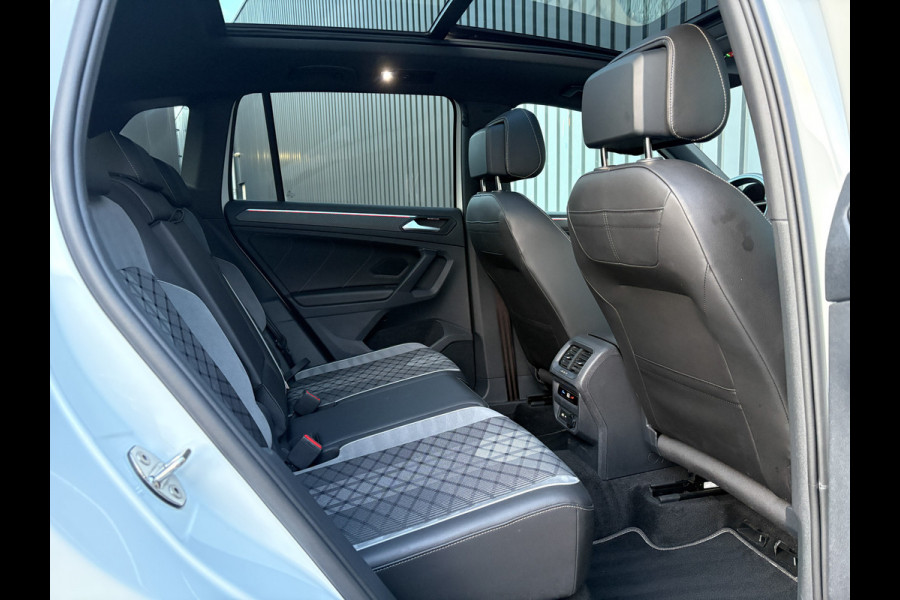 Volkswagen Tiguan 1.4 TSI eHybrid R-Line Business+ | 360 Camera | Panodak | 20'' | Keyless | Prijs Rijklaar!!