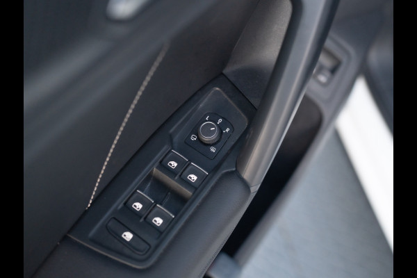 Volkswagen Tiguan 1.4 TSI eHybrid R-Line Business+ | 360 Camera | Panodak | 20'' | Keyless | Prijs Rijklaar!!