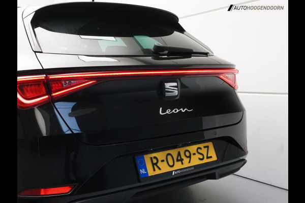 Seat Leon Sportstourer 1.0 TSI Style Business Intense Sport (APPLE CARPLAY,KEYLESS,LED,CAMERA.DIGITAAL DISPLAY,ADAPTIVE CRUISE)