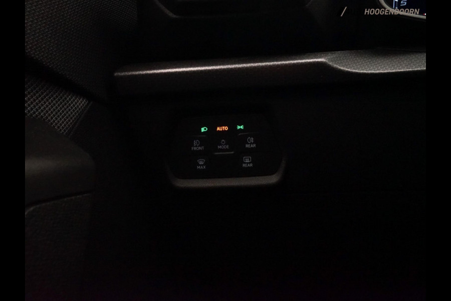 Seat Leon Sportstourer 1.0 TSI Style Business Intense Sport (APPLE CARPLAY,KEYLESS,LED,CAMERA.DIGITAAL DISPLAY,ADAPTIVE CRUISE)