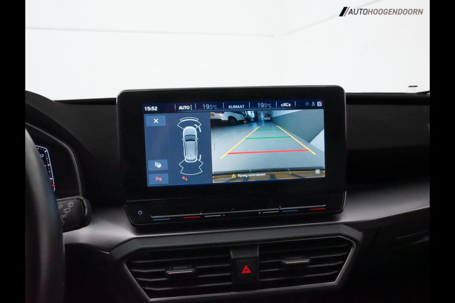 Seat Leon Sportstourer 1.0 TSI Style Business Intense Sport (APPLE CARPLAY,KEYLESS,LED,CAMERA.DIGITAAL DISPLAY,ADAPTIVE CRUISE)