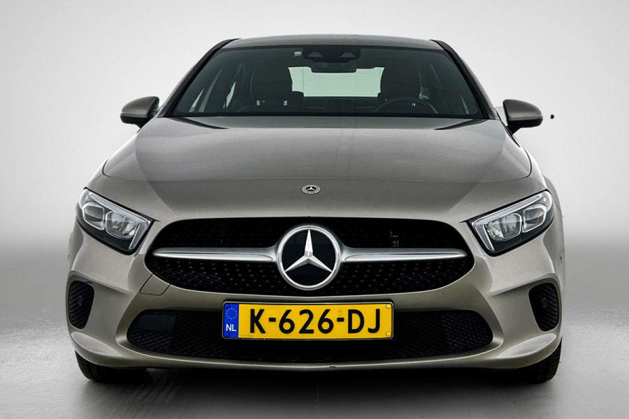 Mercedes-Benz A-Klasse 250 e Business Solution Luxury Limited (SFEERVERLICHTING, CAMERA, LEDER, 1e EIGENAAR, GOED ONDERHOUDEN)