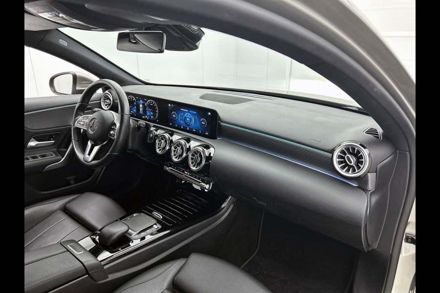 Mercedes-Benz A-Klasse 250 e Business Solution Luxury Limited (SFEERVERLICHTING, CAMERA, LEDER, 1e EIGENAAR, GOED ONDERHOUDEN)