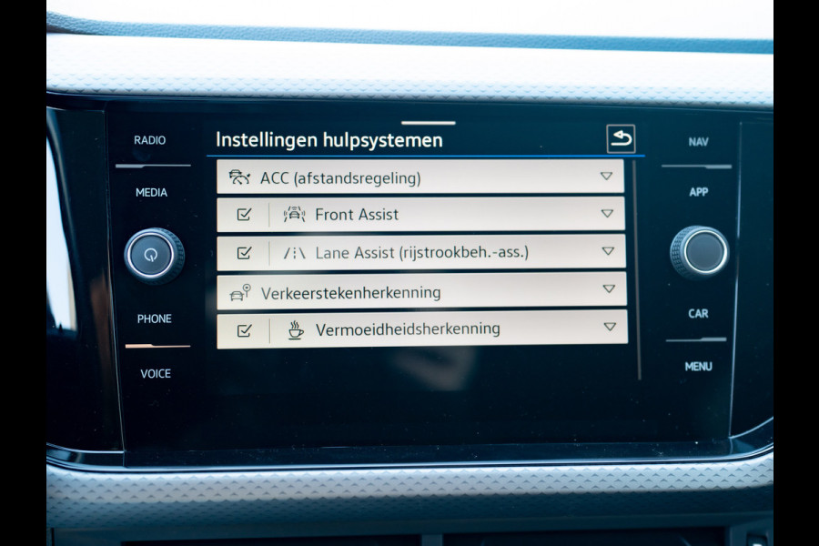 Volkswagen T-Cross 1.0 TSI 110Pk Style | Keyless | Camera | Navi | Apple Carplay/ Android Auto | Prijs Rijklaar!!