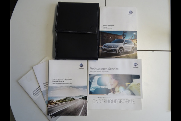 Volkswagen Tiguan 2.0 TSI 4Motion Highline Business R * CARPLAY * GOED ONDERH. !!