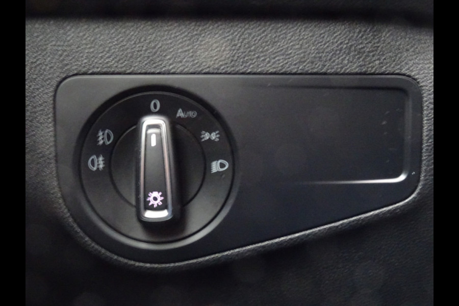 Volkswagen Tiguan 2.0 TSI 4Motion Highline Business R * CARPLAY * GOED ONDERH. !!