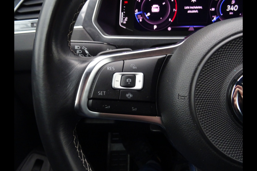 Volkswagen Tiguan 2.0 TSI 4Motion Highline Business R * CARPLAY * GOED ONDERH. !!