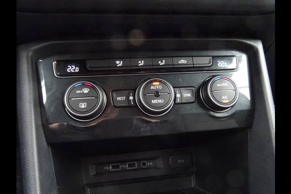 Volkswagen Tiguan 2.0 TSI 4Motion Highline Business R * CARPLAY * GOED ONDERH. !!