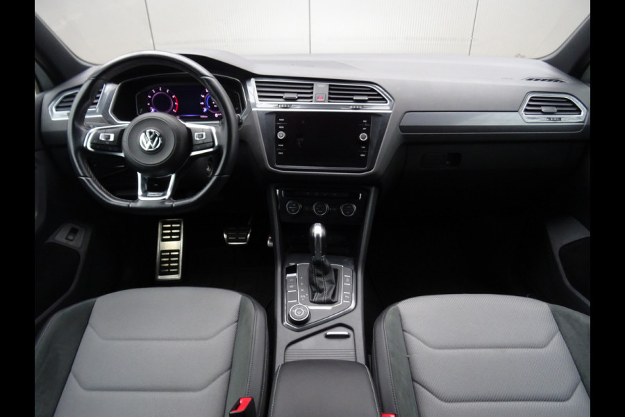 Volkswagen Tiguan 2.0 TSI 4Motion Highline Business R * CARPLAY * GOED ONDERH. !!