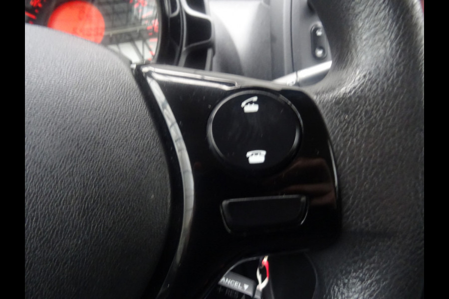 Toyota Aygo 1.0 VVT-i x-fun * BLUETOOTH * LED * GOED ONDERH. !!