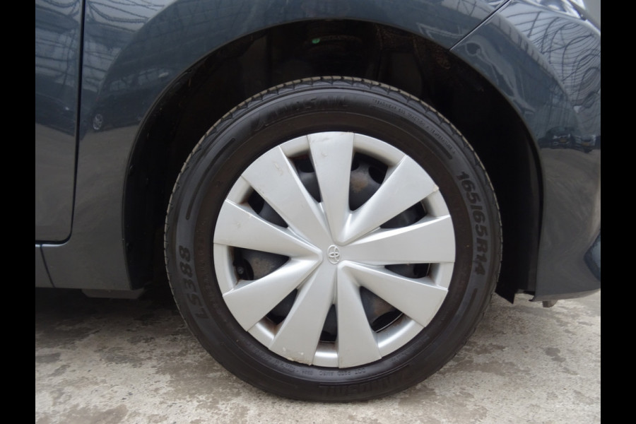 Toyota Aygo 1.0 VVT-i x-fun * BLUETOOTH * LED * GOED ONDERH. !!