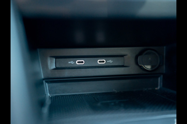 Volkswagen Tiguan 1.5 TSI R-Line Business+ | 360 Camera | 20'' | IQ Light | Groot Navi | Prijs Rijklaar!!