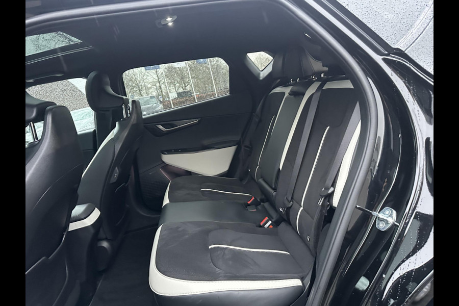 Kia Ev6 GT-Line AWD 84 kWh Facelift / Nieuw Model | Warmtepomp | Meridian Audio | Elektrisch Panoramadak | Afneembare Trekhaak | 360° Camera | Elektrische Stoelen met Geheugen | Stoel- & Stuurverwarming | Head-Up Display | Kia Garantie tot 2035 | Origineel NL-Auto | 1e Eigenaar / 7000KM!