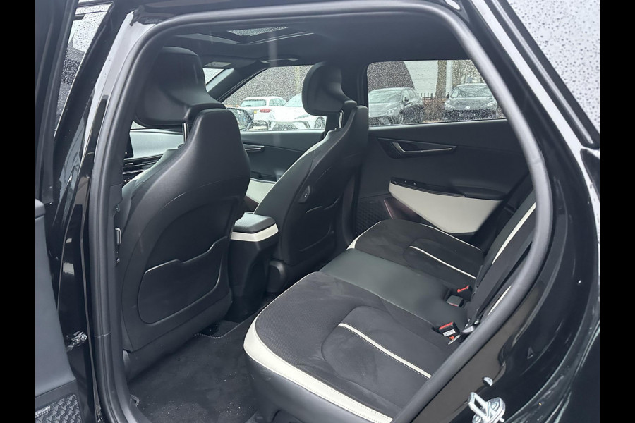 Kia Ev6 GT-Line AWD 84 kWh Facelift / Nieuw Model | Warmtepomp | Meridian Audio | Elektrisch Panoramadak | Afneembare Trekhaak | 360° Camera | Elektrische Stoelen met Geheugen | Stoel- & Stuurverwarming | Head-Up Display | Kia Garantie tot 2035 | Origineel NL-Auto | 1e Eigenaar / 7000KM!