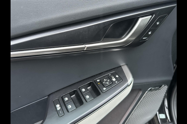 Kia Ev6 GT-Line AWD 84 kWh Facelift / Nieuw Model | Warmtepomp | Meridian Audio | Elektrisch Panoramadak | Afneembare Trekhaak | 360° Camera | Elektrische Stoelen met Geheugen | Stoel- & Stuurverwarming | Head-Up Display | Kia Garantie tot 2035 | Origineel NL-Auto | 1e Eigenaar / 7000KM!